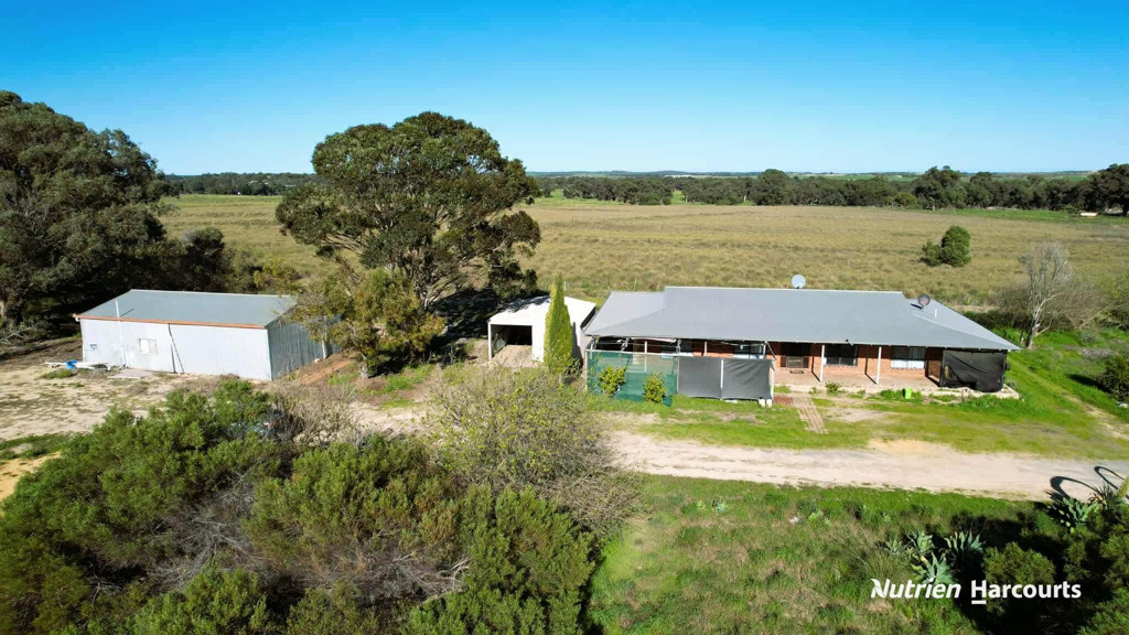 Adam Shields Realty | 1 Indian Ocean Drive WOODRIDGE WA