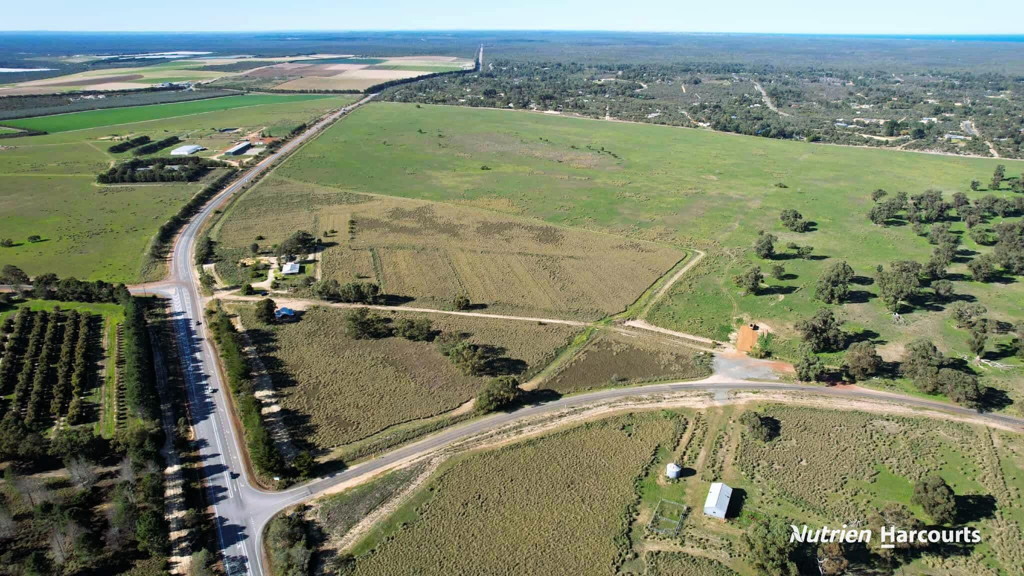 Adam Shields Realty | 1 Indian Ocean Drive WOODRIDGE WA
