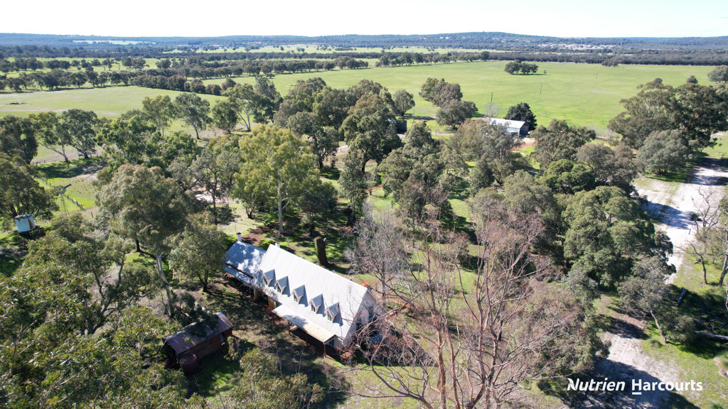 Adam Shields Realty | 1381 Brand Highway MUCHEA WA