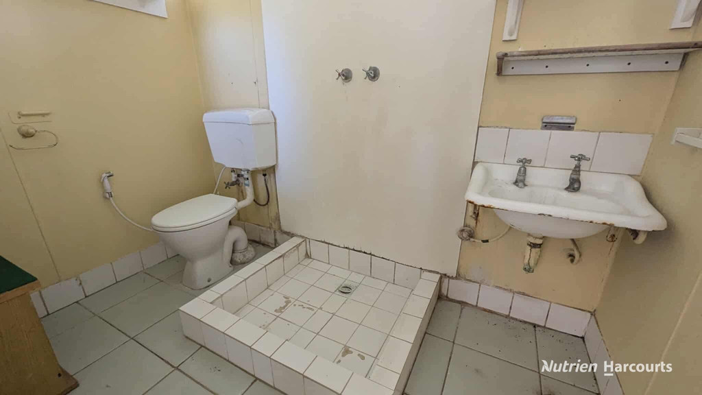 Adam Shields Realty | 4 Hamersley Road LANCELIN WA